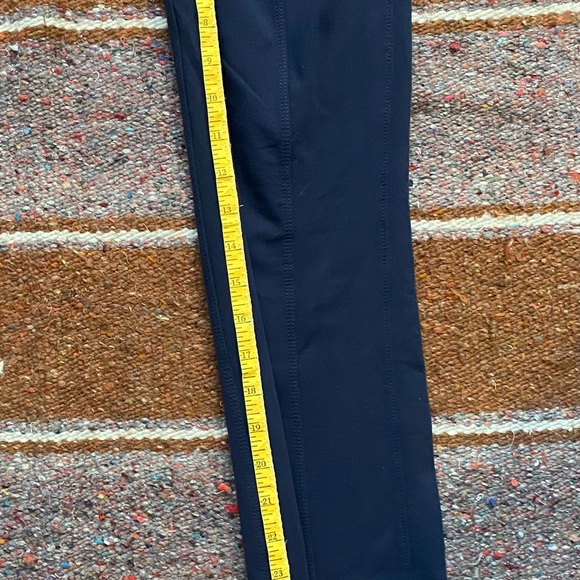 Athleta size small navy stretch pants with pockets EUC - Picture 11 of 13